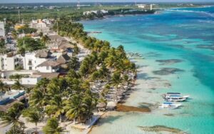 Ambientalistas buscan frenar el Perfect Day México en Mahahual