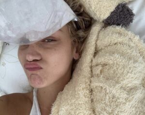Bella Hadid lucha contra la enfermedad de Lyme 
