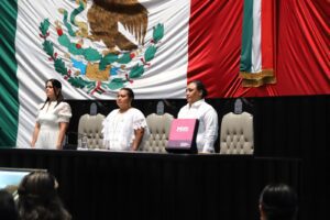 Entrega a Congreso el Tercer Informe de Mara Lezama