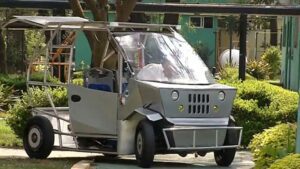 Mexicanos crean Hidrobinisa, el primer auto mexicano con hidrógeno y energía solar