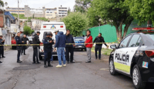 Joven es apuñalada por su exnovio cuando caminaba rumbo a su primer día de clases