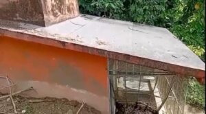 Derrumbe sepulta telesecundaria en Chiapas