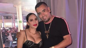 Exponen foto de Mario Bezares con peligroso líder criminal 