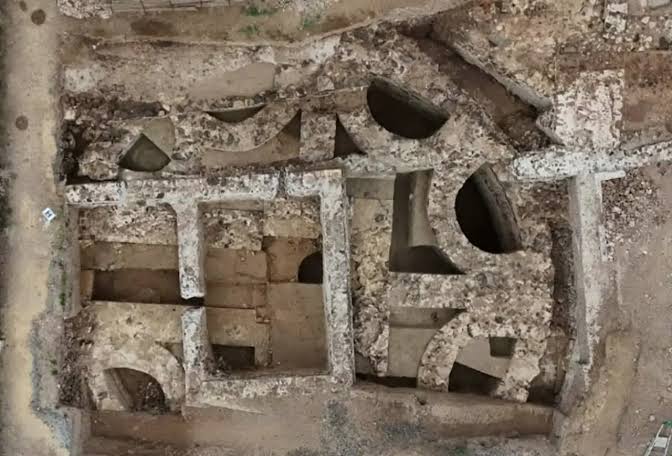 Descubren en Francia un mausoleo romano de la época de Claudio que imita la tumba de Augusto