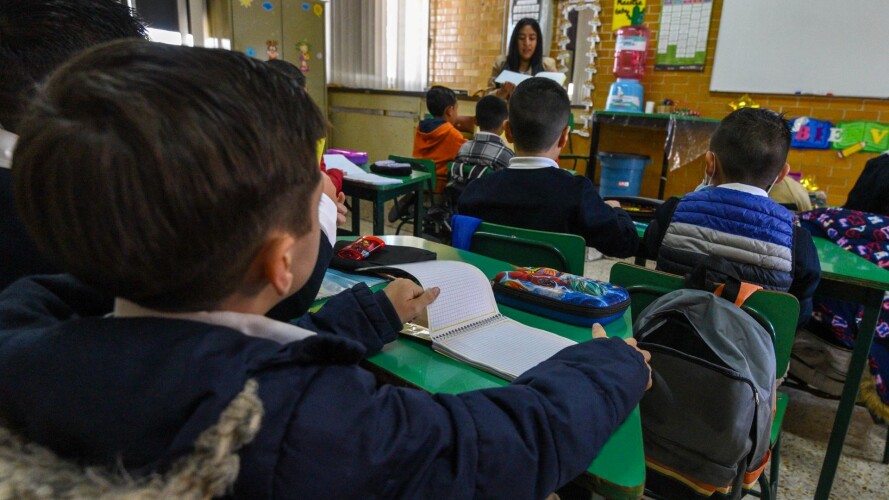 OCDE: México reduce gasto educativo del 15.8 % al 13.2 % y baja inversión por alumno