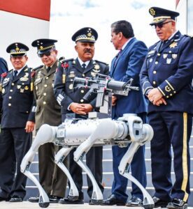 Presentan perro robot armado contra el crimen en Zacatecas FOTO CORTESÍA