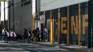 Desalojan Prepa 6 de la UNAM por amenaza de bomba 