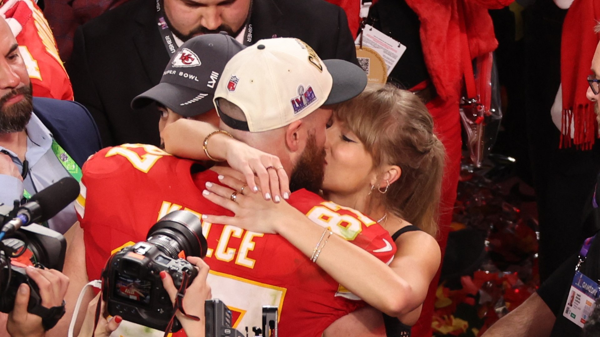 taylor beso travis