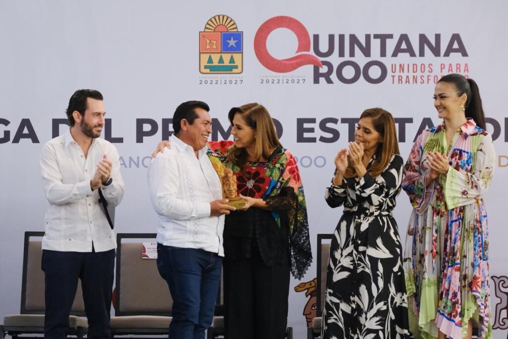 Entregan Premio Estatal de Turismo 2025 a Community Tours Sian Ka’an