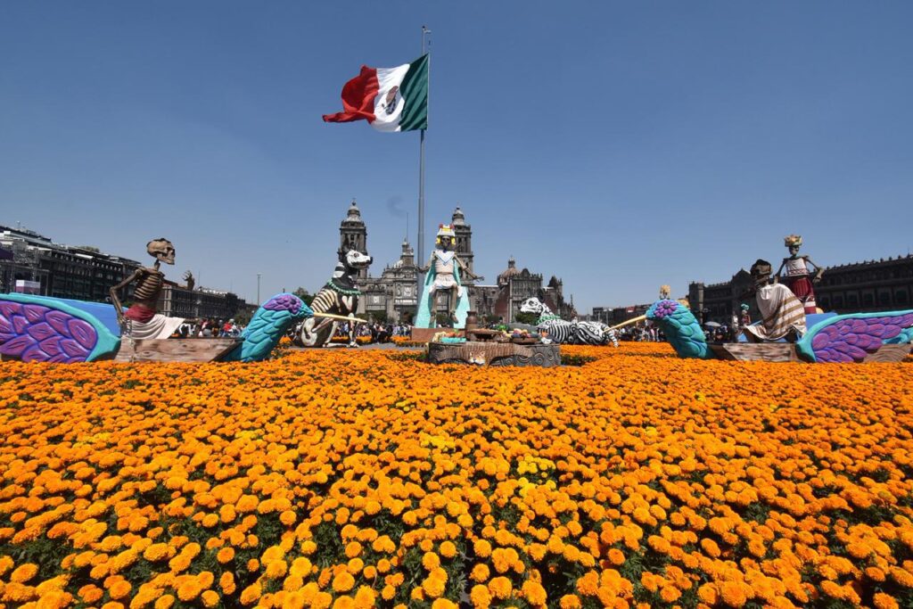Inauguran Ofrenda Monumental de Día de Muertos 2025 en el Zócalo 4 Inauguran Ofrenda Monumental de Día de Muertos 2025 en el Zócalo