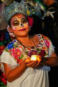 Entre danzas, música, altares y mucho color, celebran en Cozumel el Festival del Día de Muertos “Almas con Tradición”.