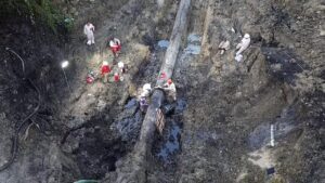 Se derrama petróleo en río de Veracruz y pone en riesgo el agua potable 