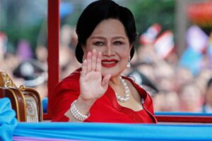 Muere la reina madre Sirikit de Tailandia a los 93 años