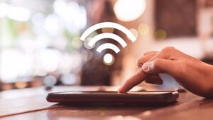 WIFI ¿Por qué deberías apagarlo de tu celular al salir de csa?