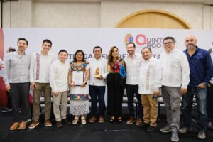 Entregan Premio Estatal de Turismo 2025 a Community Tours Sian Ka’an