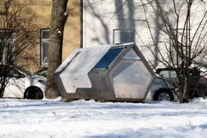 Alemania innova con cápsulas solares para refugiar a personas sin hogar