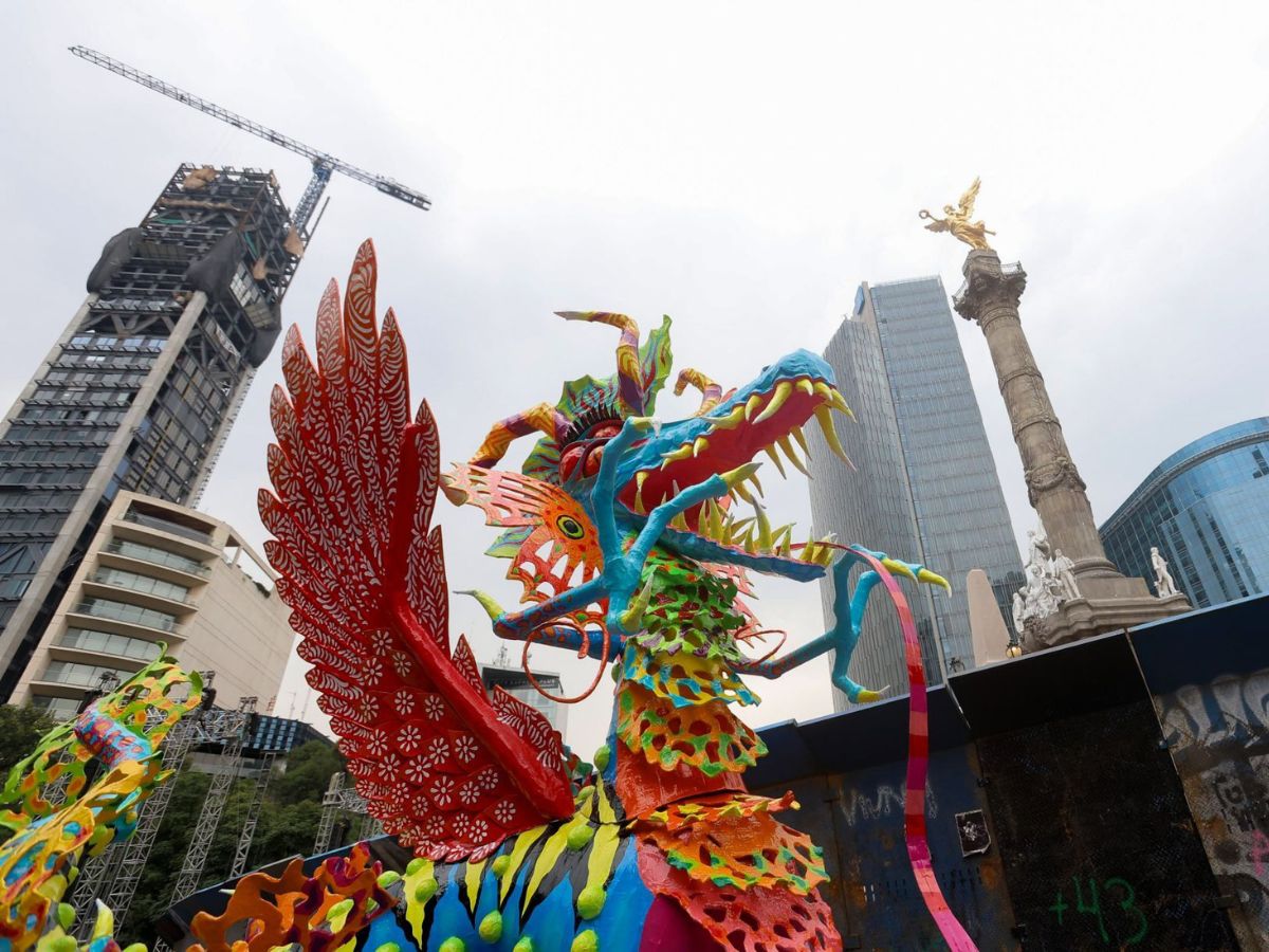 cronos de guillermo del toro se proyectara gratis en el zocalo asi sera la inauguracion de la mega ofrenda 2025 5