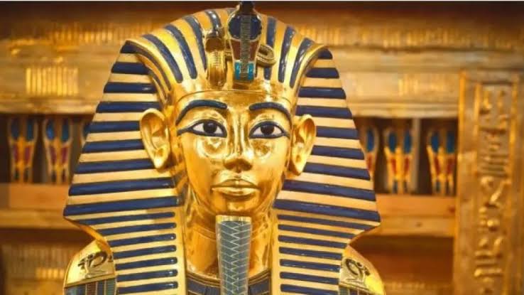 Se cumplen 100 años del hallazgo de la máscara de Tutankamón 3 Se cumplen 100 años del hallazgo de la máscara de Tutankamón