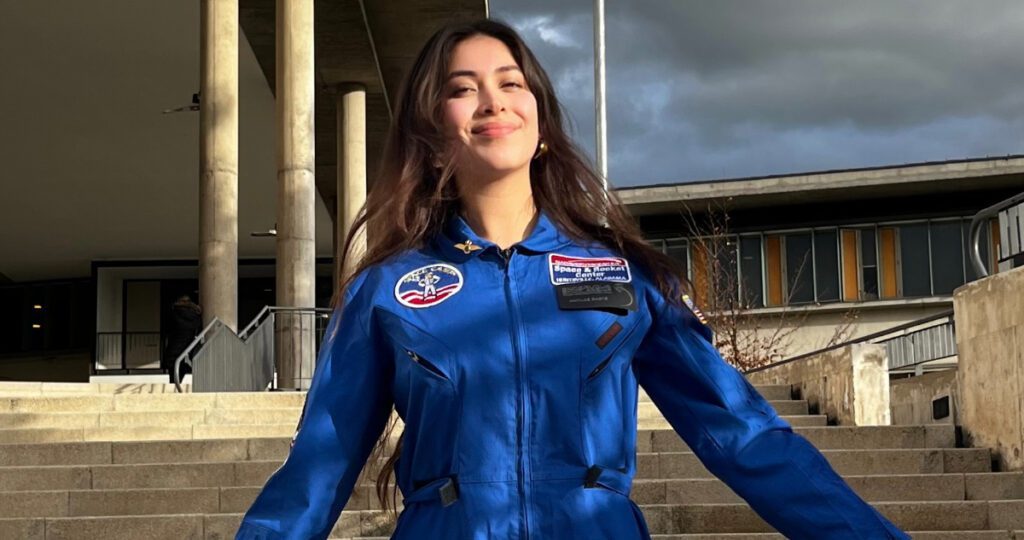 Astronauta chilena Matilde Gaete entrena en cápsula de la NASA que llevará humanos a la Luna en 2026