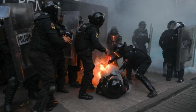 16 policías siguen hospitalizados tras agresiones de Bloque Negro