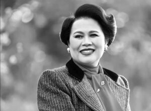 Muere la reina madre Sirikit de Tailandia a los 93 años