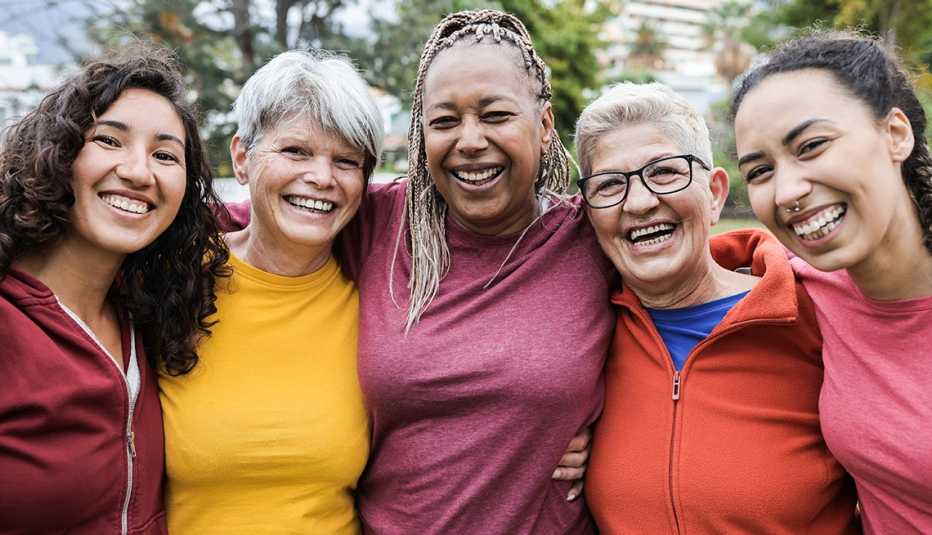 Un estudio revela que la amistad protege el cerebro y mejora la memoria