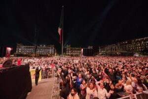 Concierto de Juan Gabriel en el Zócalo reunió a más de 170 mil personas