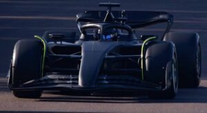 Checo Pérez de vuelta a pistas de la F1 con Cadillac y un Ferrari