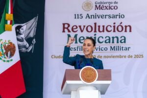 Sheinbaum encabeza desfile cívico- militar por Aniversario de la Revolución Mexicana