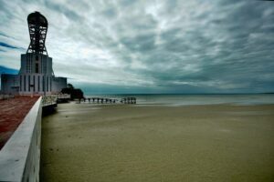 Se aleja el mar en la Bahía de Chetumal debido al Frente Frío número 13