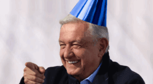 AMLO cumple 72 años en el retiro en Palenque; así lo felicitaron algunos políticos