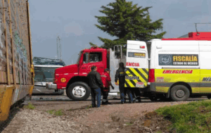 Vuelca autobús turístico en Michoacán deja 10 muertos y 20 heridos