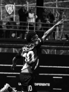 Desviven a futbolista de 16 años en su casa 