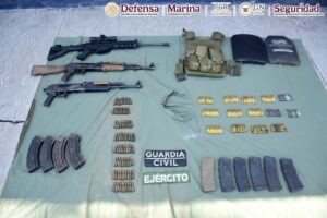 Autoridades detienen a 12, aseguran explosivos y droga: primeros resultados de Plan Michoacán