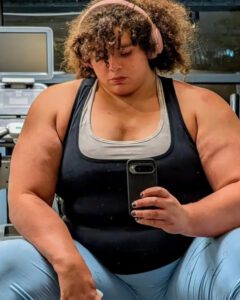 Hombre biológico gana “Mujer Más Fuerte del Mundo” y luego lo descalifican 