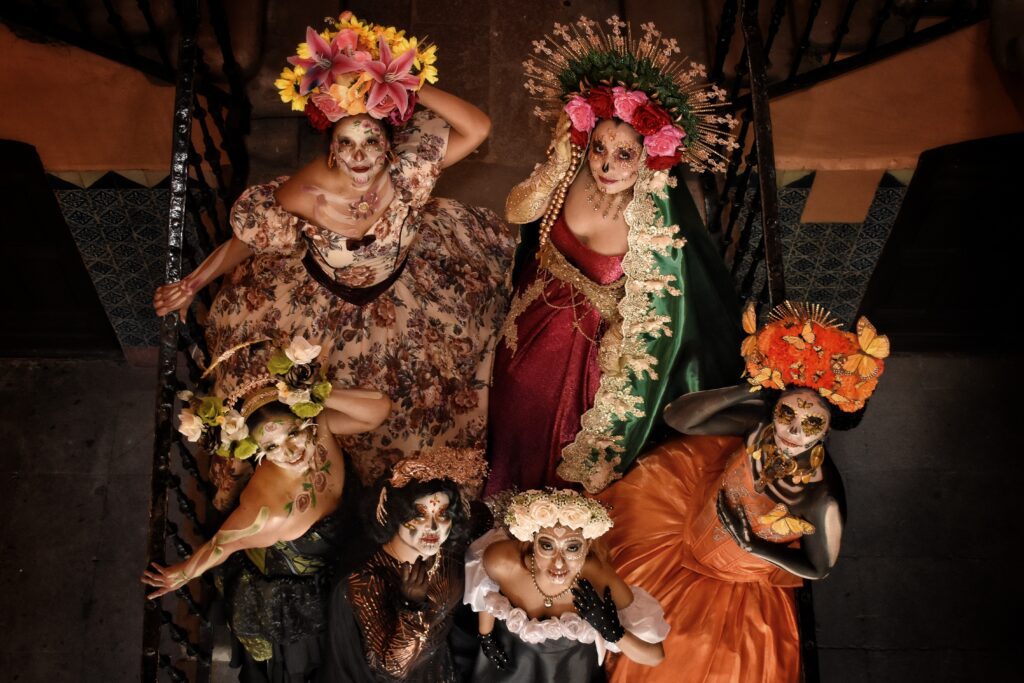 Presentan exposición Catrinas, Arte y Tradición en Movimiento en Universidad Obrera