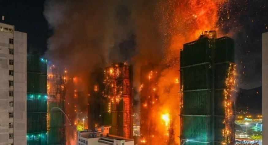 Sube a 128 el número de muertos por incendio en Hong Kong 3 Sube a 128 el número de muertos por incendio en Hong Kong