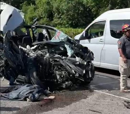 Accidente en carretera Tulum-Akumal, deja una mujer fallecida y múltiples heridos