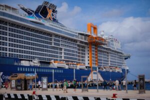 Cozumel recibe al crucero más nuevo del mundo