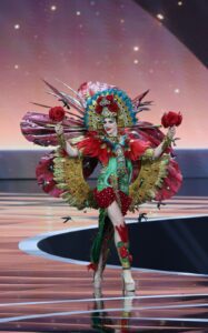 Fátima Bosch sufre lesión a pocas horas de la final de Miss Universe 2025
