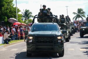Chetumal celebra el desfile de la Revolución Mexicana con más de 9 mil personas 