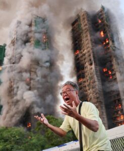Devastador incendio en  edificios de Hong Kong deja 14 muertos 