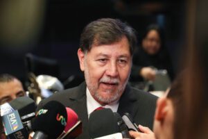 Senado paga 27 mil pesos por retrato de Noroña