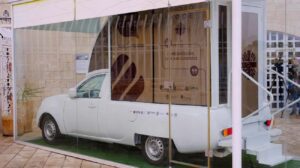 El papamóvil se convierte en clínica para niños de Gaza 