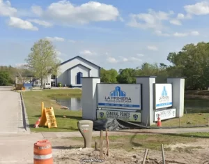 Detienen a maestra por enviar fotos indebidas a su alumno 