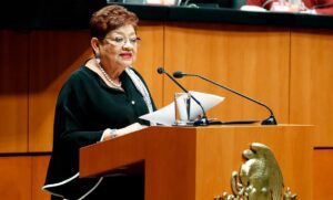 Ernestina Godoy es elegida nueva titular de la FGR 