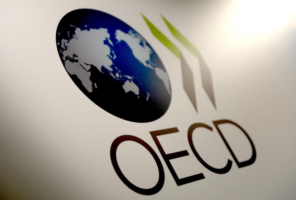 OCDE advierte una desaceleración de la economía mundial para 2026