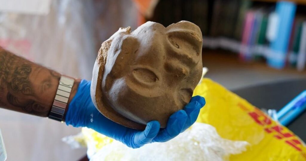 Recupera el INAH 52 piezas arqueológicas en posesión de particulares en EE.UU. 3 Recupera el INAH 52 piezas arqueológicas en posesión de particulares en EE.UU.