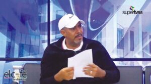 Muere presentador en vivo durante entrevista de TV 