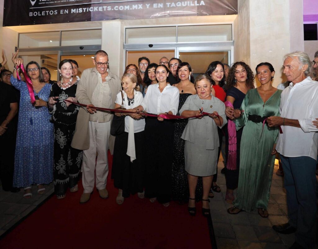 Reabre Sala de Exhibición del Centro Cultural de las Artes con muestra de artistas cancunenses